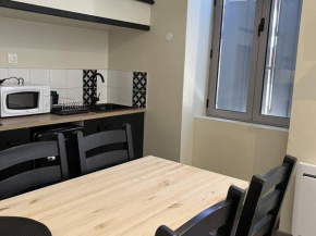 Studio Cabine Rénové - Centre Ville et Parking Proche - FR-1-234-321